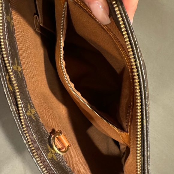 Authentic Louis vuitton cabas piano handbag. - Picture 11 of 13